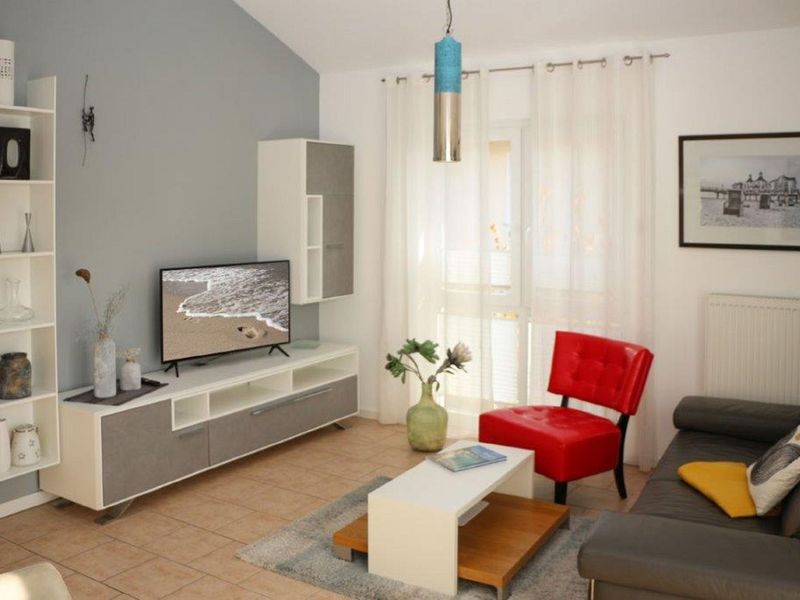 23957052-Ferienwohnung-4-Sellin (Ostseebad)-800x600-2