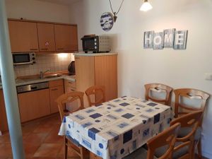 21525577-Ferienwohnung-6-Sellin (Ostseebad)-300x225-3