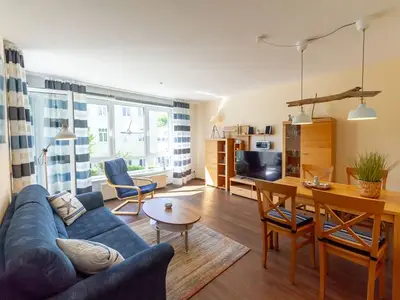 Ferienwohnung für 2 Personen (43 m²) in Sellin (Ostseebad) 1/10