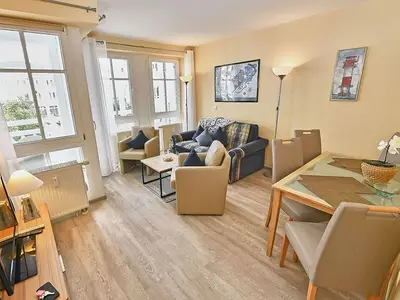 Ferienwohnung für 3 Personen (61 m²) in Sellin (Ostseebad) 1/10