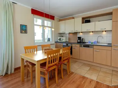 Ferienwohnung für 6 Personen (67 m²) in Sellin (Ostseebad) 5/10