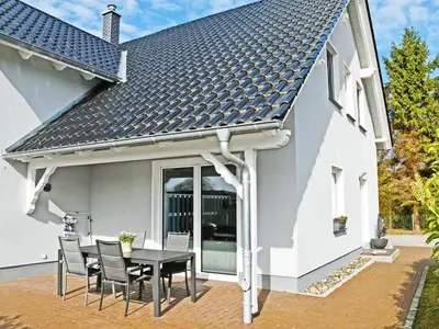 Ferienwohnung für 4 Personen (80 m²) in Sellin (Ostseebad) 1/10