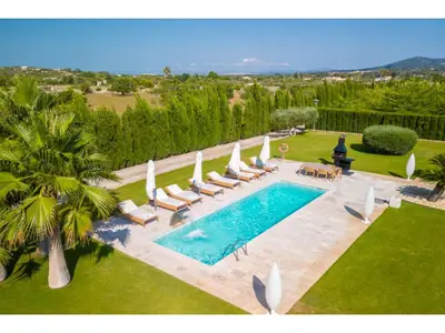PoolOfHouse