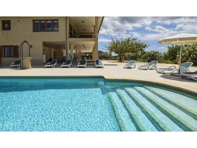 PoolOfHouse