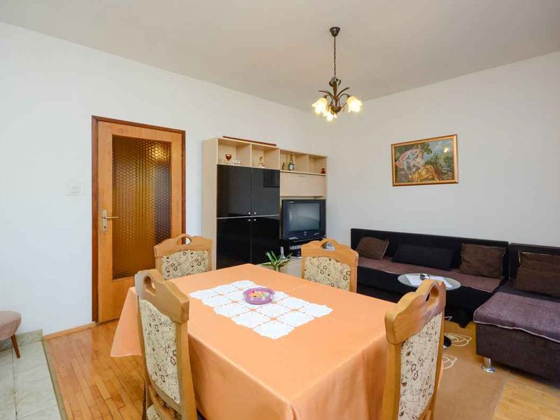 23958642-Ferienwohnung-4-Senj-800x600-1