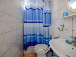 23958825-Ferienwohnung-2-Senj-300x225-5