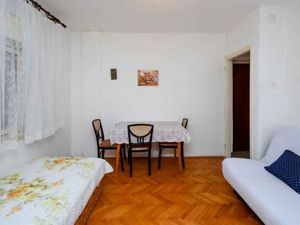 23958823-Ferienwohnung-4-Senj-300x225-4