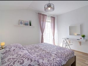 23044751-Ferienwohnung-9-Senj-300x225-4