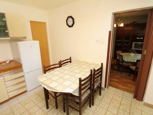 18322370-Ferienwohnung-6-Senj-300x225-3