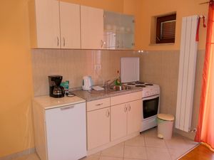 21666325-Ferienwohnung-2-Senj-300x225-1