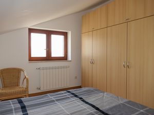 21666513-Ferienwohnung-6-Senj-300x225-5