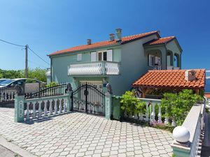 19348351-Ferienwohnung-2-Senj-300x225-3