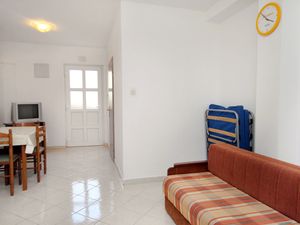 23928593-Ferienwohnung-5-Senj-300x225-2