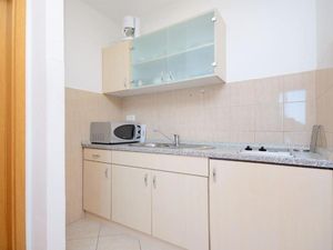 23941695-Ferienwohnung-3-Senj-300x225-4