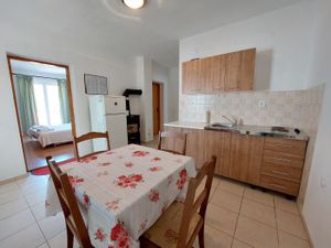 23940099-Ferienwohnung-4-Senj-300x225-4