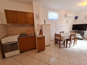 23940275-Ferienwohnung-5-Senj-300x225-3