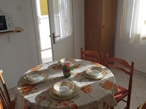 23941581-Ferienwohnung-4-Senj-300x225-4