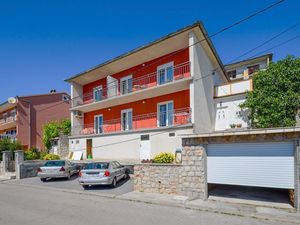 23941942-Ferienwohnung-4-Senj-300x225-0