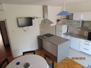 23941944-Ferienwohnung-3-Senj-300x225-3