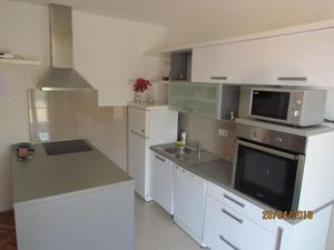 23941944-Ferienwohnung-3-Senj-300x225-5