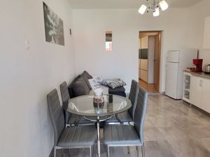 23946504-Ferienwohnung-3-Senj-300x225-5