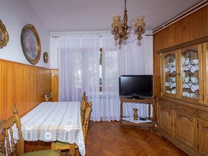 23724566-Ferienwohnung-6-Senj-300x225-3