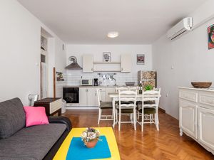 23727617-Ferienwohnung-6-Senj-300x225-3