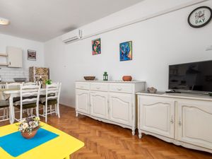 23727617-Ferienwohnung-6-Senj-300x225-4