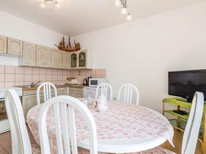 23735175-Ferienwohnung-7-Senj-300x225-2