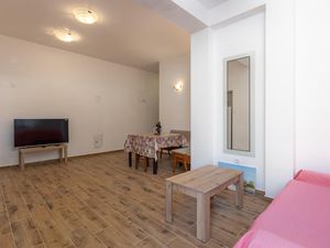 23752330-Ferienwohnung-6-Senj-300x225-5