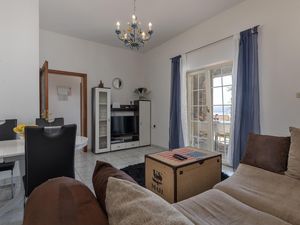 23754847-Ferienwohnung-4-Senj-300x225-4