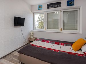 24001662-Ferienwohnung-4-Senj-300x225-3