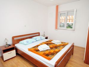 18688504-Ferienwohnung-3-Senj-300x225-4