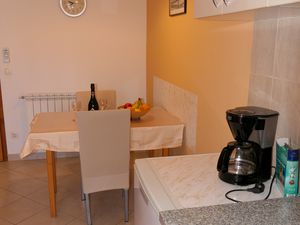 21666325-Ferienwohnung-2-Senj-300x225-4