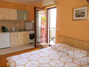 21666325-Ferienwohnung-2-Senj-300x225-5