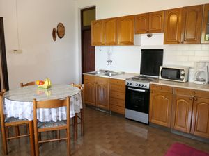 21666523-Ferienwohnung-4-Senj-300x225-2