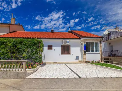 Ferienwohnung für 3 Personen (40 m²) in Senj 1/10