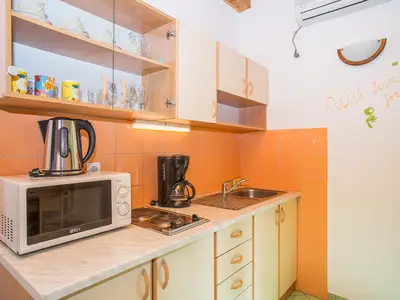 Ferienwohnung für 2 Personen (48 m²) in Senj 9/10