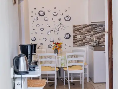 DiningRoom
