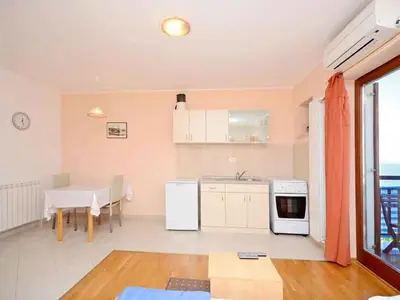 Ferienwohnung für 2 Personen (28 m²) in Senj 5/10