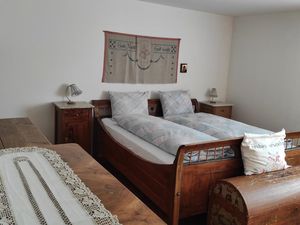 23916126-Ferienwohnung-8-Sent-300x225-1