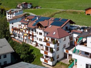 23921749-Ferienwohnung-4-Serfaus-300x225-0