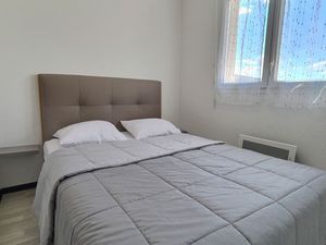 23375024-Ferienwohnung-6-Sérignan-300x225-2