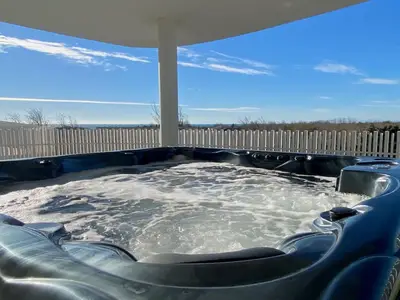 PoolOfHouse