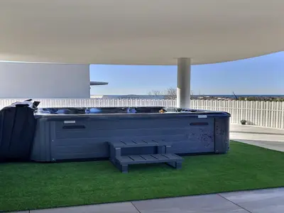 PoolOfHouse