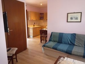 23161827-Ferienwohnung-4-Serralunga D'Alba-300x225-4