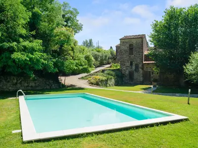PoolOfHouse