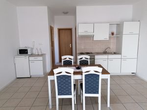 23933085-Ferienwohnung-4-Sevid-300x225-5