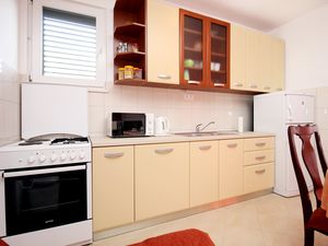 20463171-Ferienwohnung-5-Sevid-300x225-5