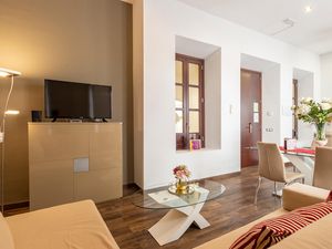 23750469-Ferienwohnung-4-Sevilla-300x225-2